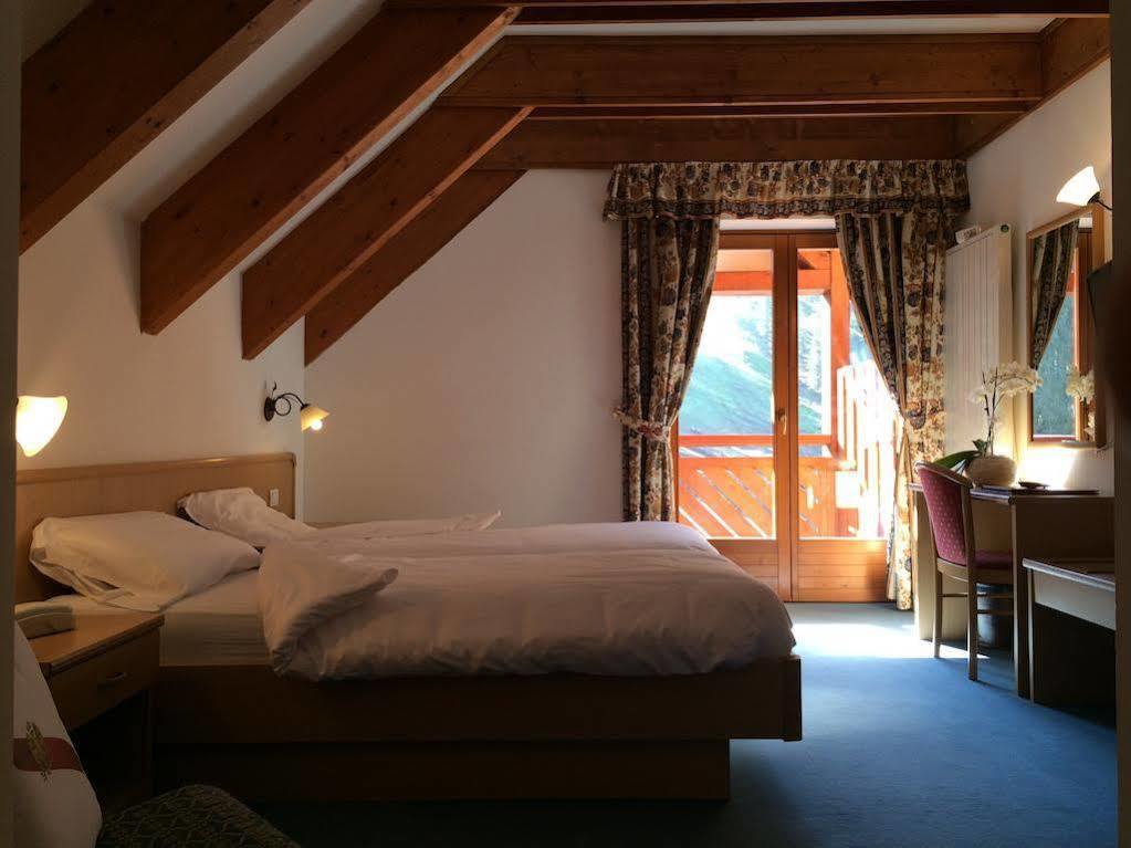 Hotel Fortini Madonna di Campiglio Exterior photo